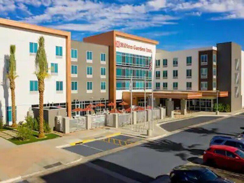 Hilton Garden Inn Chandler Downtown Exterior foto