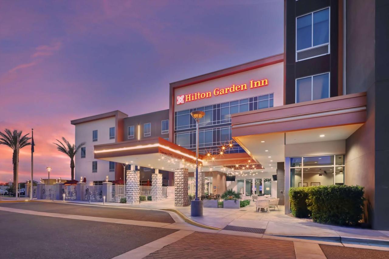 Hilton Garden Inn Chandler Downtown Exterior foto