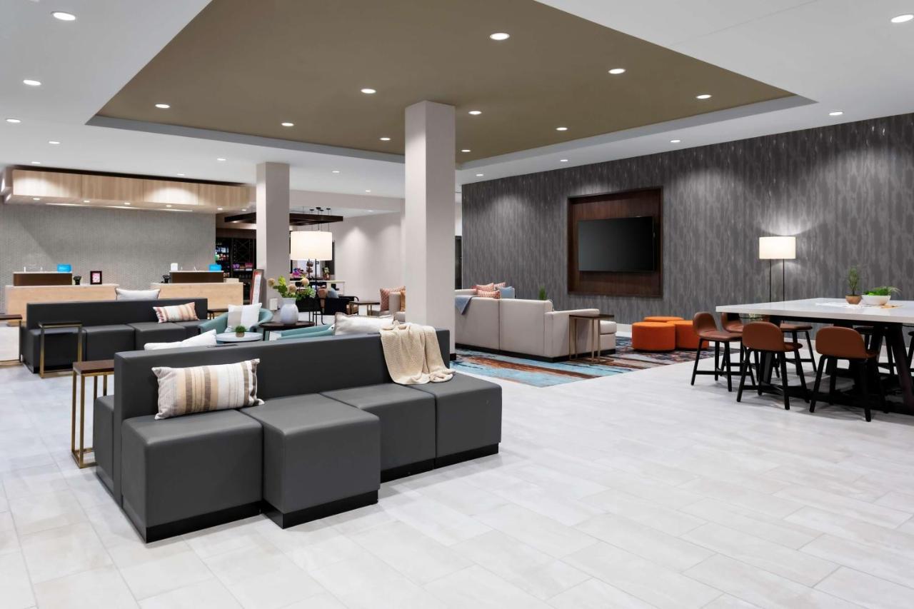 Hilton Garden Inn Chandler Downtown Exterior foto