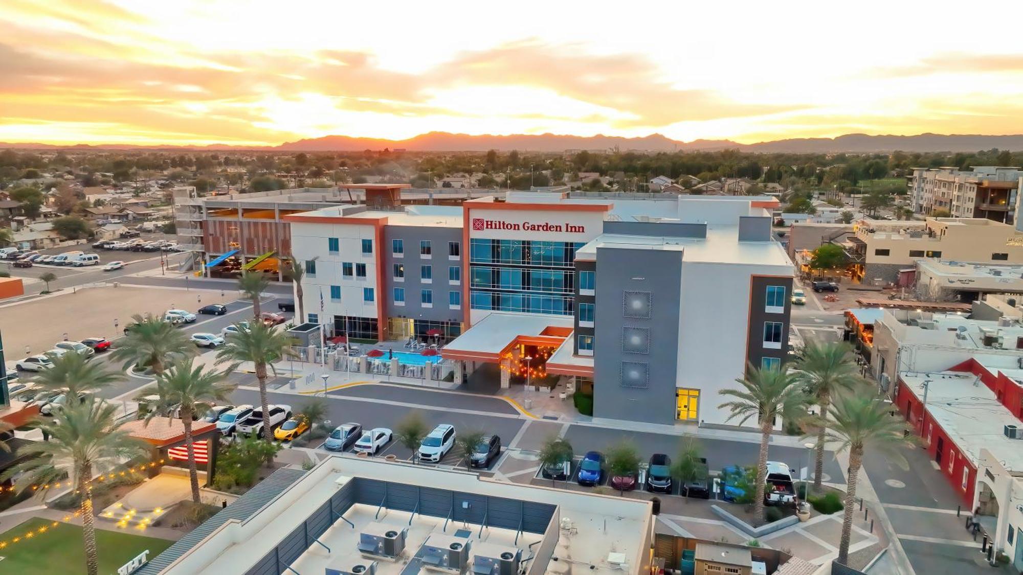 Hilton Garden Inn Chandler Downtown Exterior foto