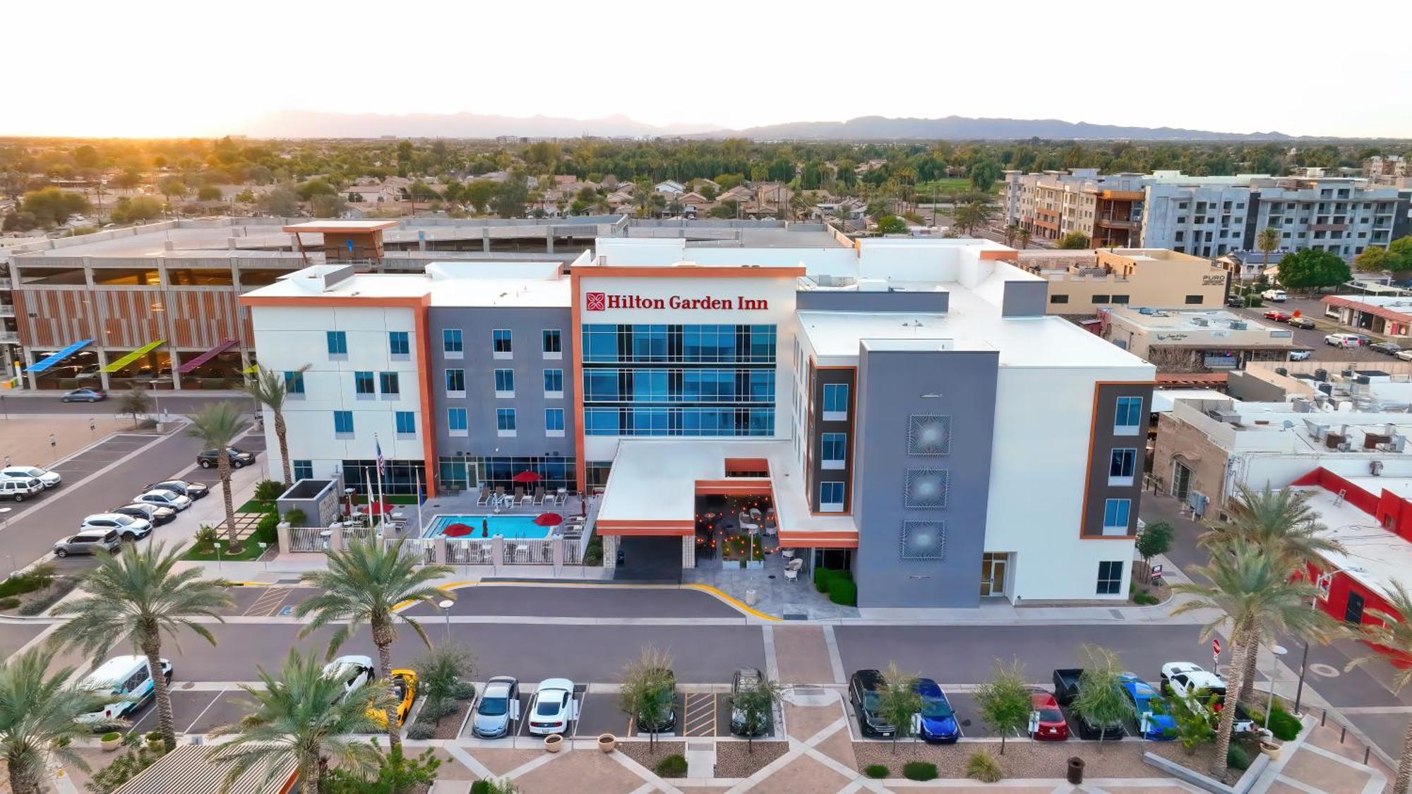 Hilton Garden Inn Chandler Downtown Exterior foto