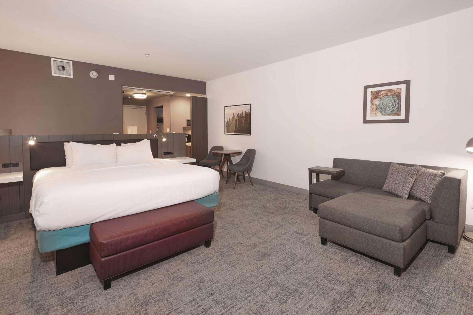 Hilton Garden Inn Chandler Downtown Exterior foto